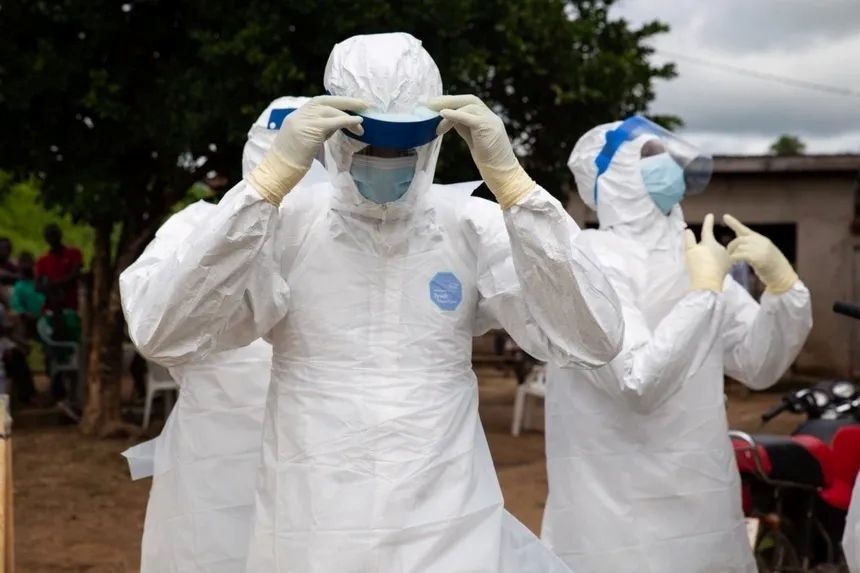 Vietnam tightens Ebola surveillance amid outbreak in Africa